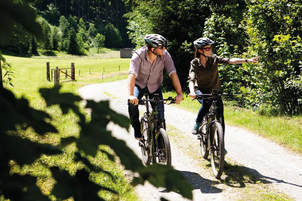Schlosshotel Kitzbuehel A-Rosa Collection Kitzbühel Exterior foto Biking in the Black Forest