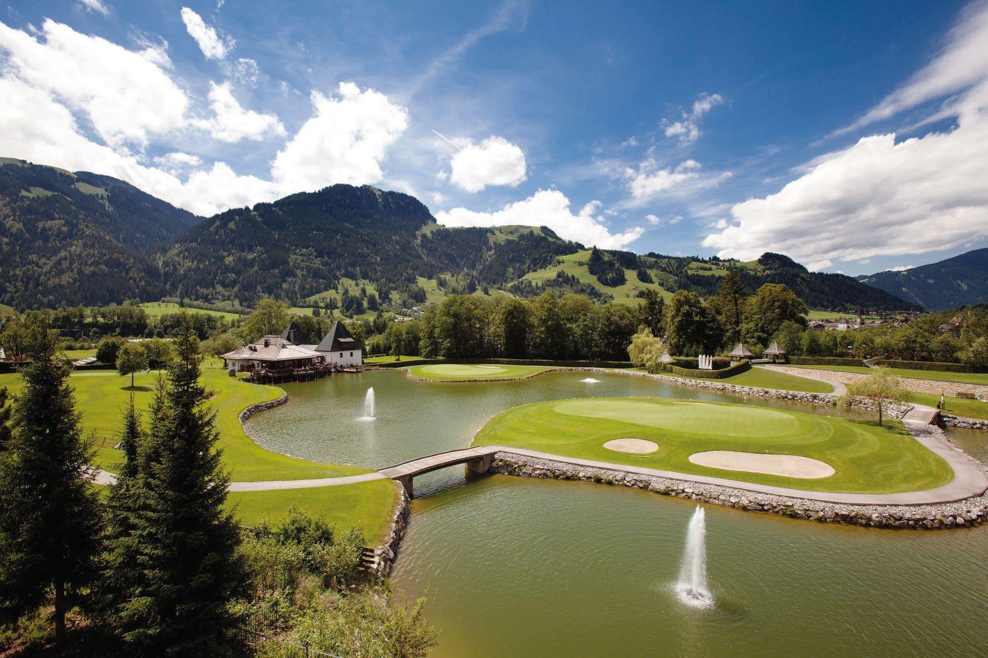 Schlosshotel Kitzbuehel A-Rosa Collection Kitzbühel Exterior foto Golf course in Bad Tölz